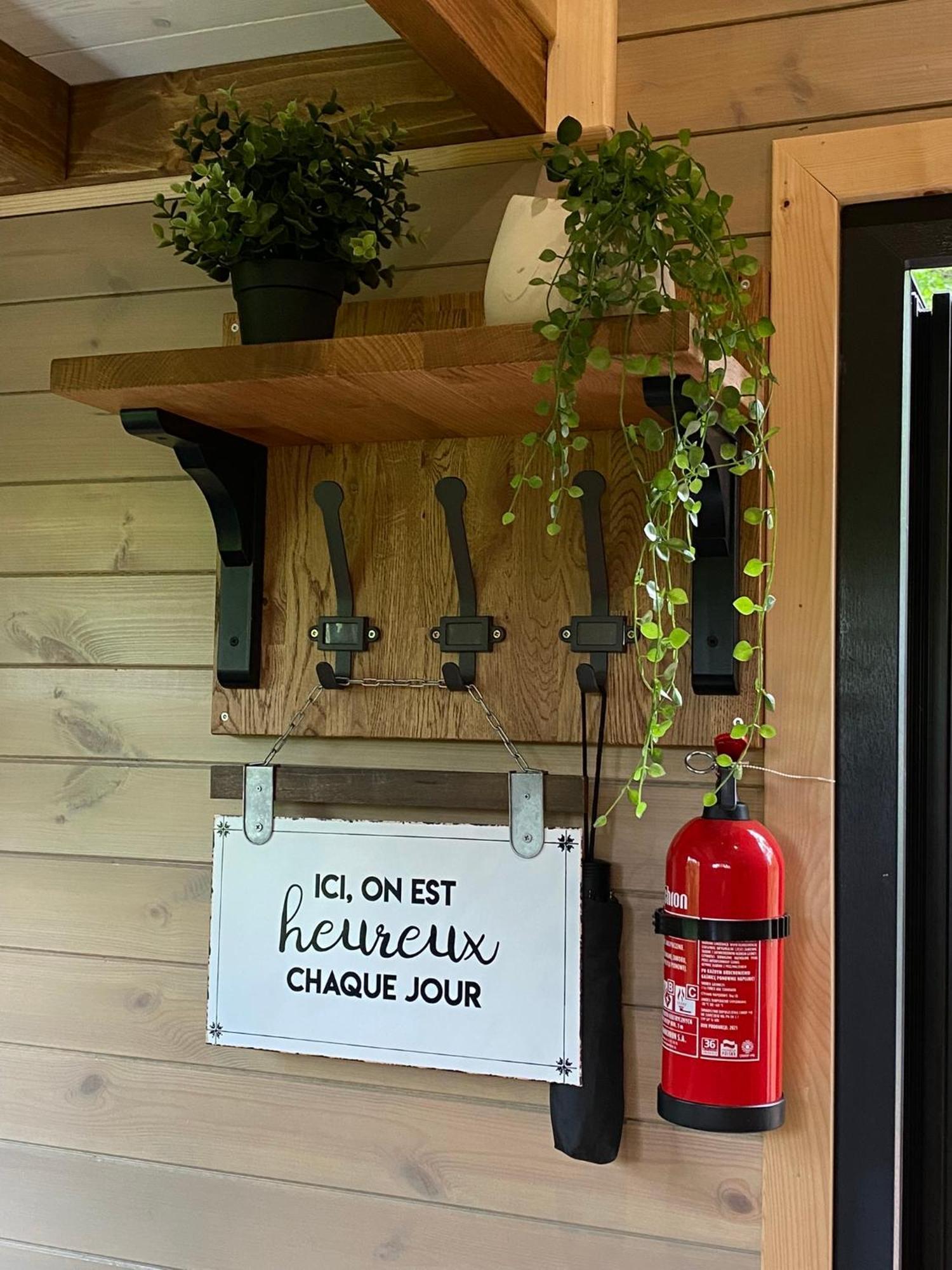 La Tiny House De Nanou Rochefort Exterior foto