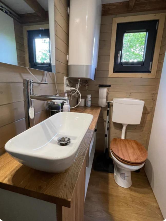 La Tiny House De Nanou Rochefort Exterior foto